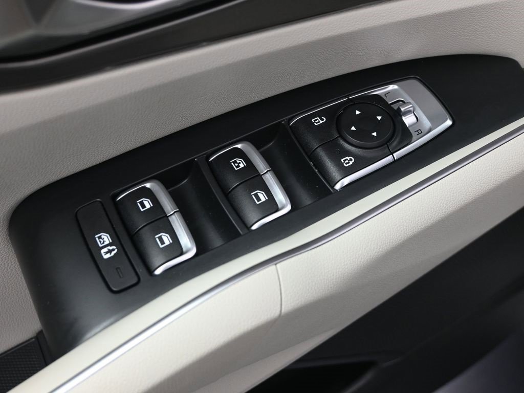 Certified 2024 Kia Sorento EX image 11