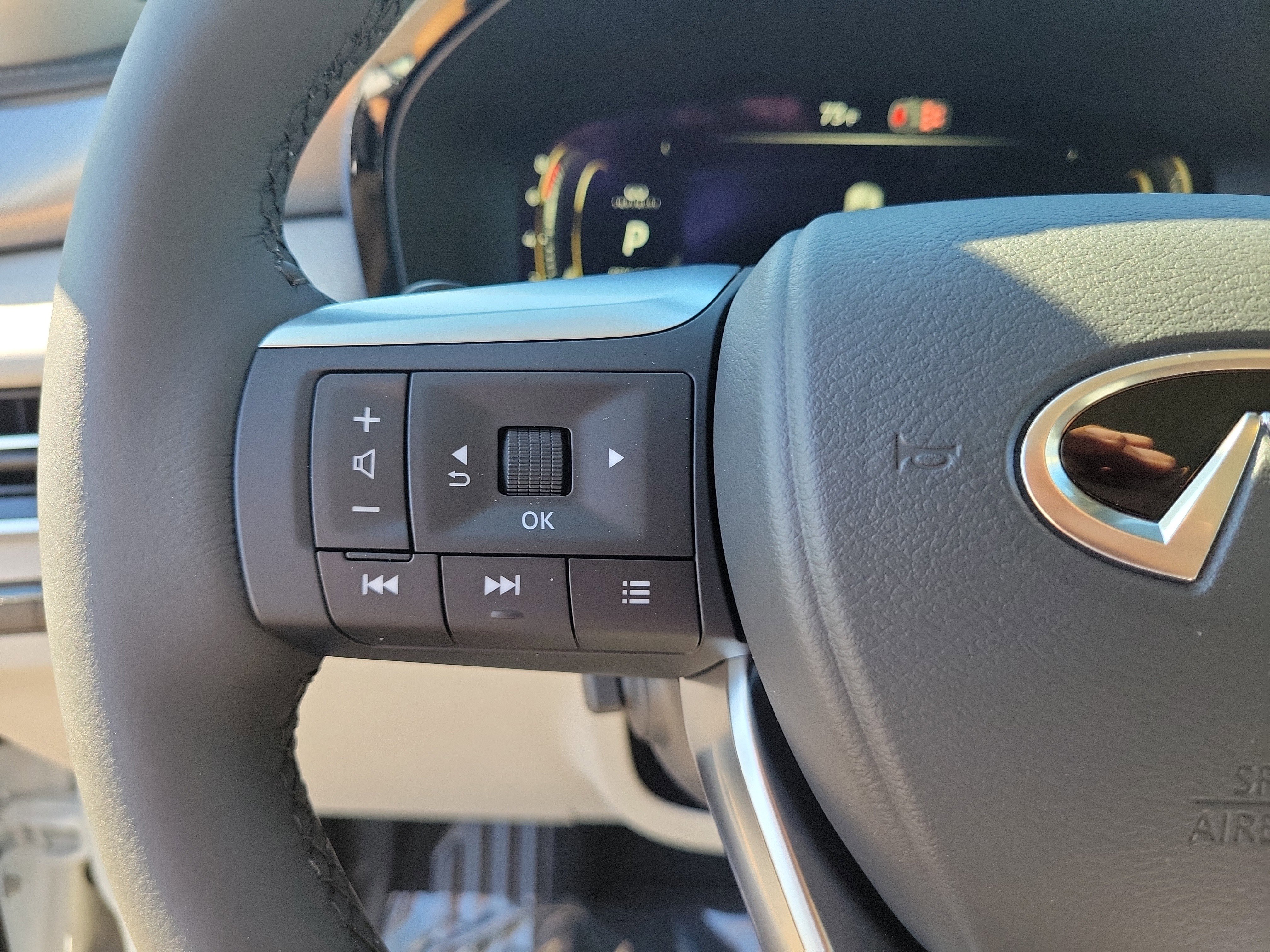 New 2026 INFINITI QX60 Luxe w/ Cargo Package image 14