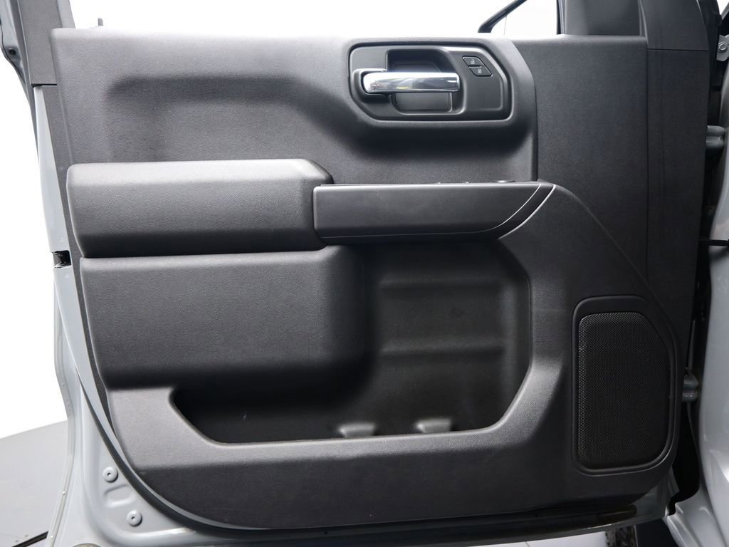 Used 2024 Chevrolet Silverado 1500 Custom Trail Boss w/ Dark Appearance Package image 16