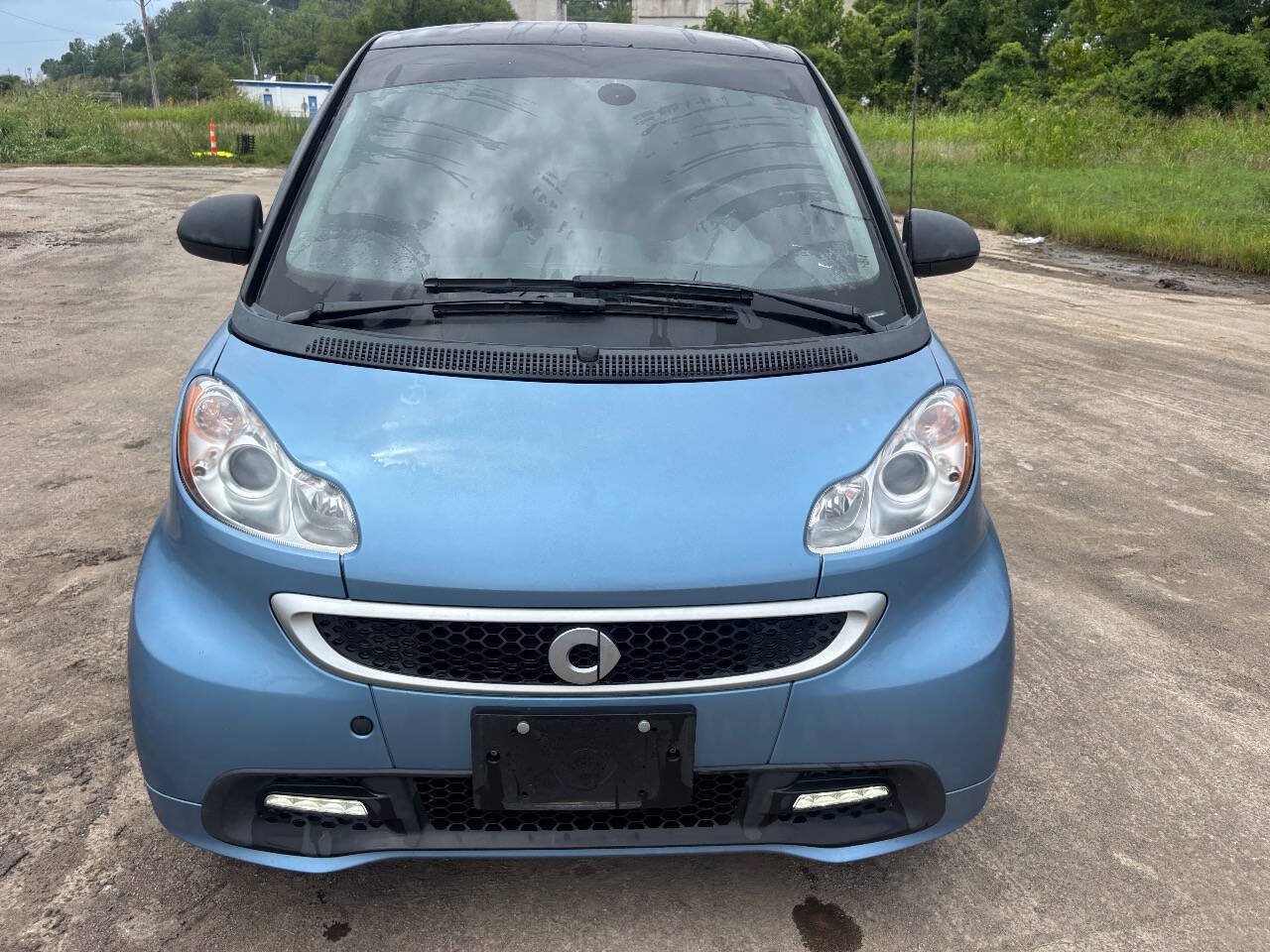 Used 2015 smart fortwo passion RWD image 4