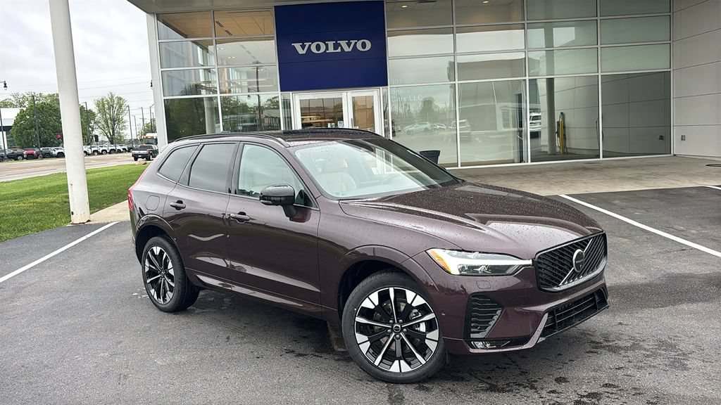 New 2026 Volvo XC60 B5 Plus w/ Climate Package AWD/4WD image 2