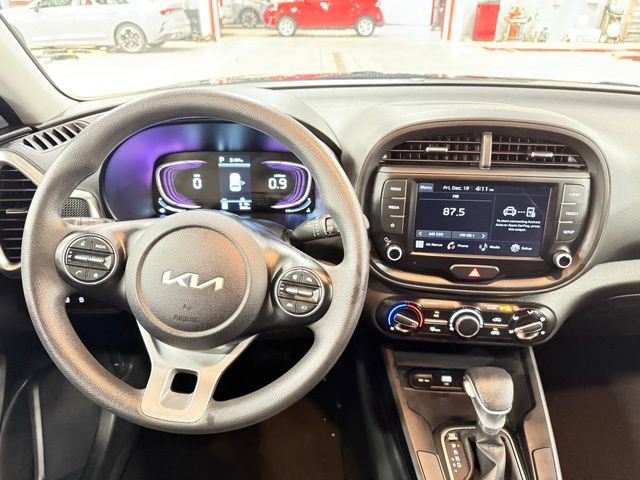 Certified 2023 Kia Soul LX w/ LX Technology Package image 18