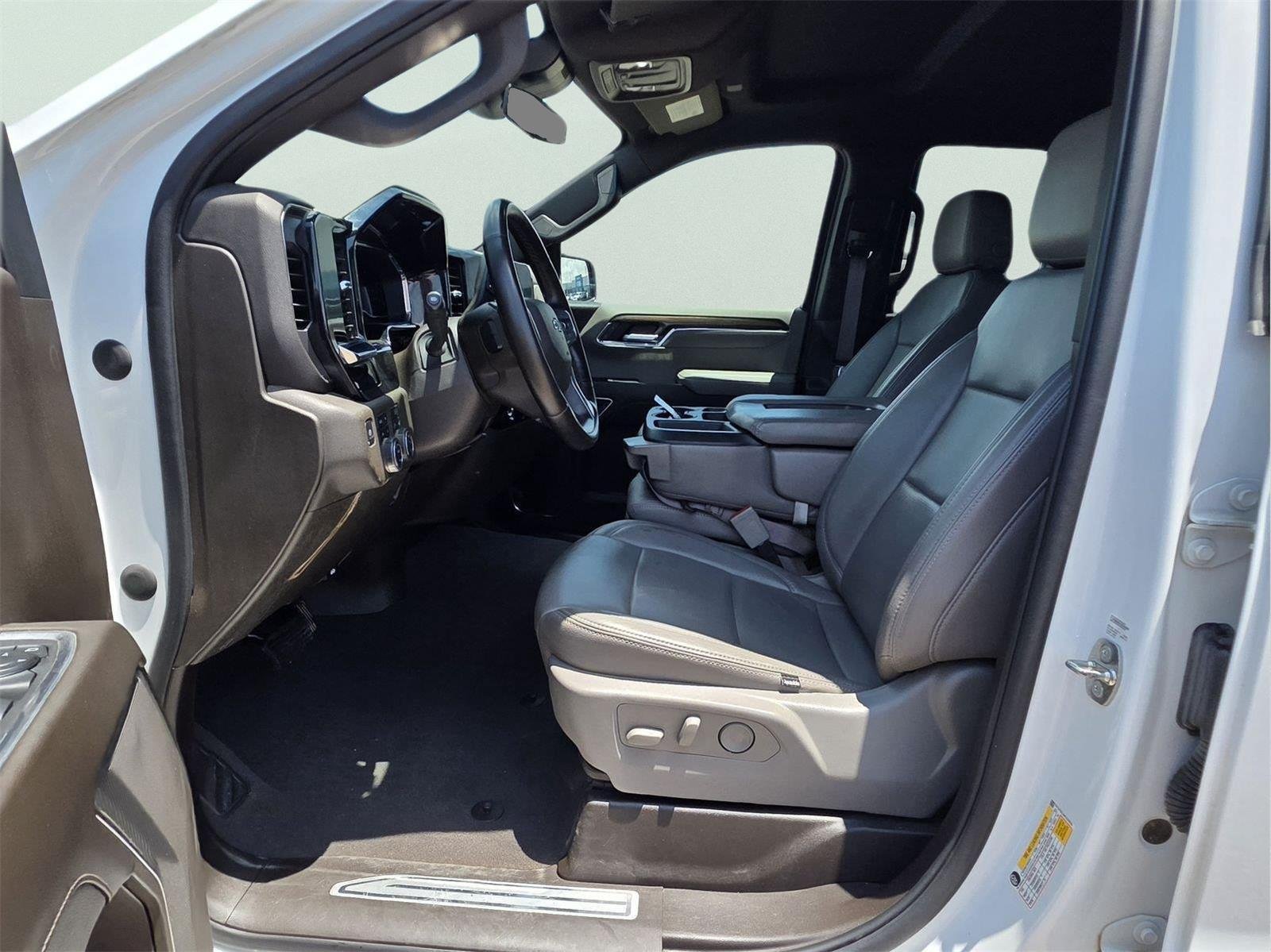 Used 2023 Chevrolet Silverado 1500 RST w/ Z71 Off-Road Package AWD/4WD image 19