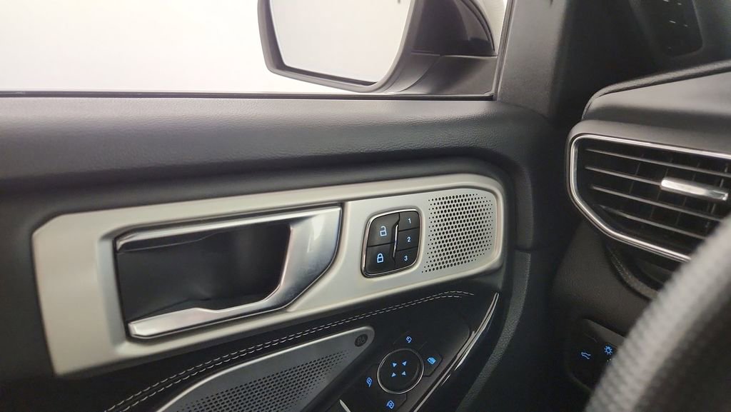 Used 2021 Ford Explorer ST w/ Equipment Group 401A image 26