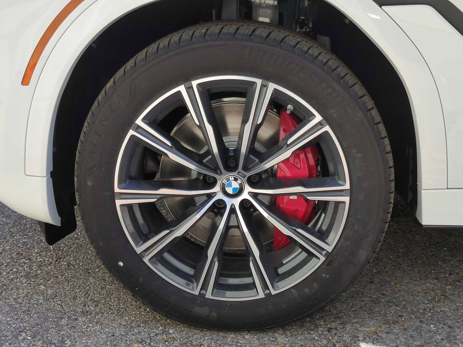 New 2026 BMW X6 xDrive40i AWD/4WD image 14
