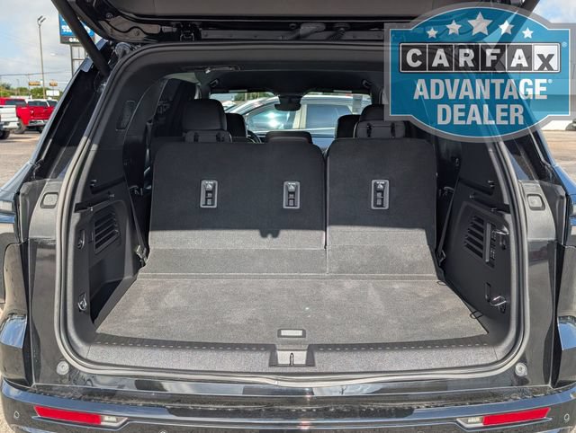 Used 2025 Chevrolet Traverse RS w/ LPO, Floor Liner Package FWD image 24
