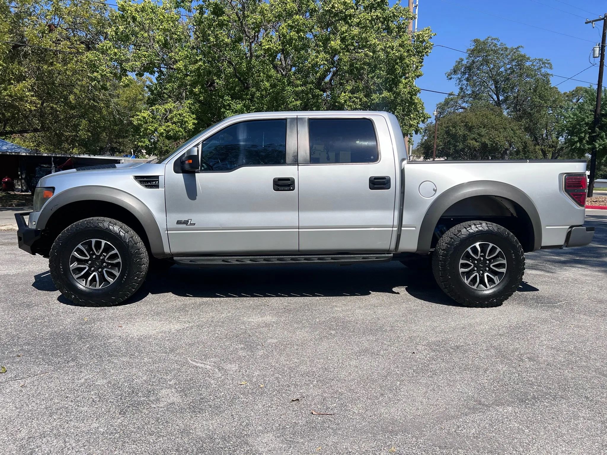 Used 2013 Ford F150 Raptor w/ Luxury Equipment Group image 8