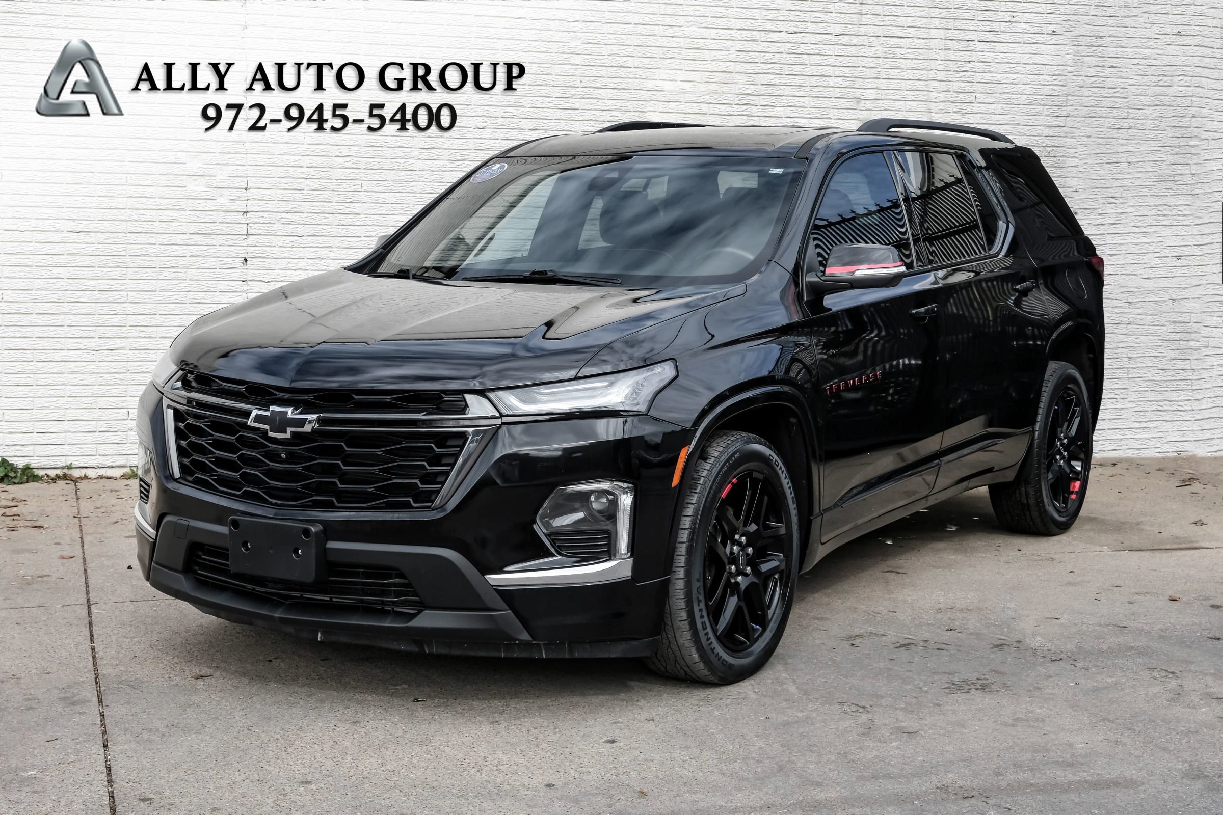 Used 2022 Chevrolet Traverse Premier w/ Redline Edition FWD image 1