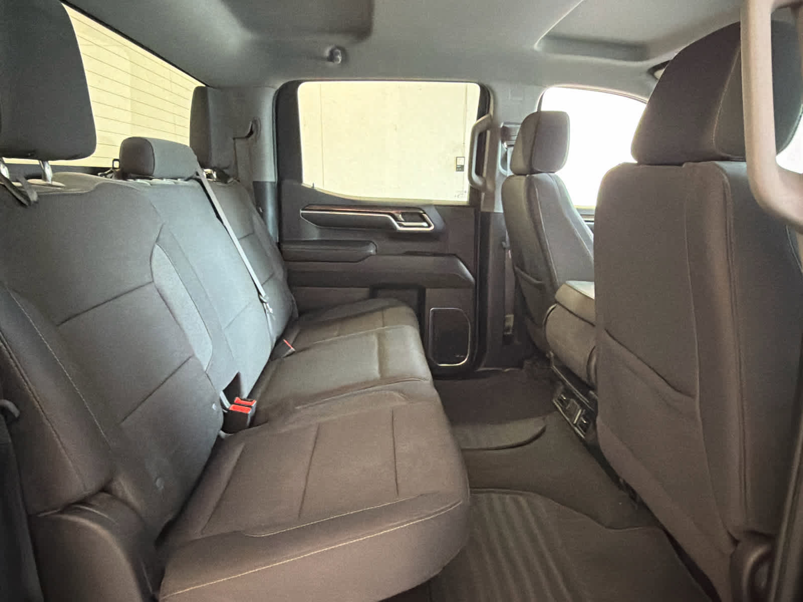 Used 2025 Chevrolet Silverado 1500 LT image 26