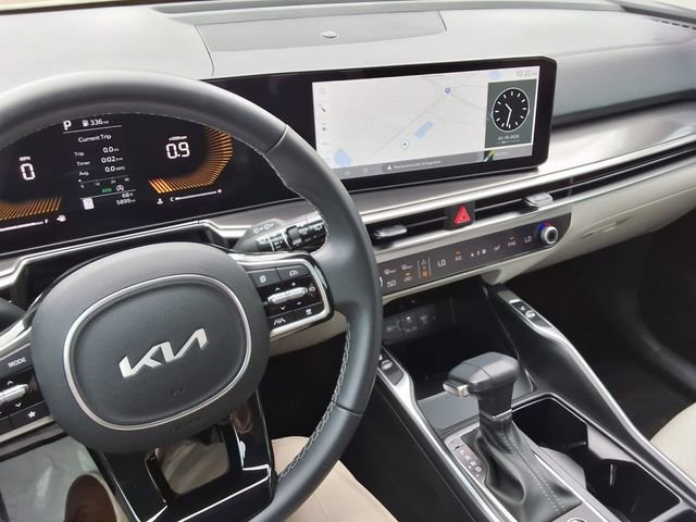 Used 2025 Kia Sorento S w/ Panoramic Sunroof Package image 6