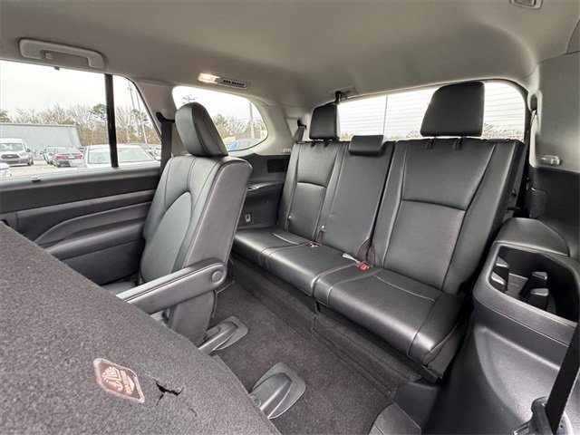 Used 2024 Toyota Grand Highlander XLE image 12