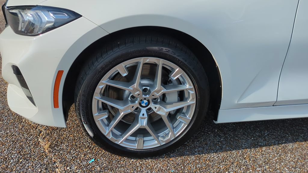Used 2026 BMW 330i Sedan RWD image 9