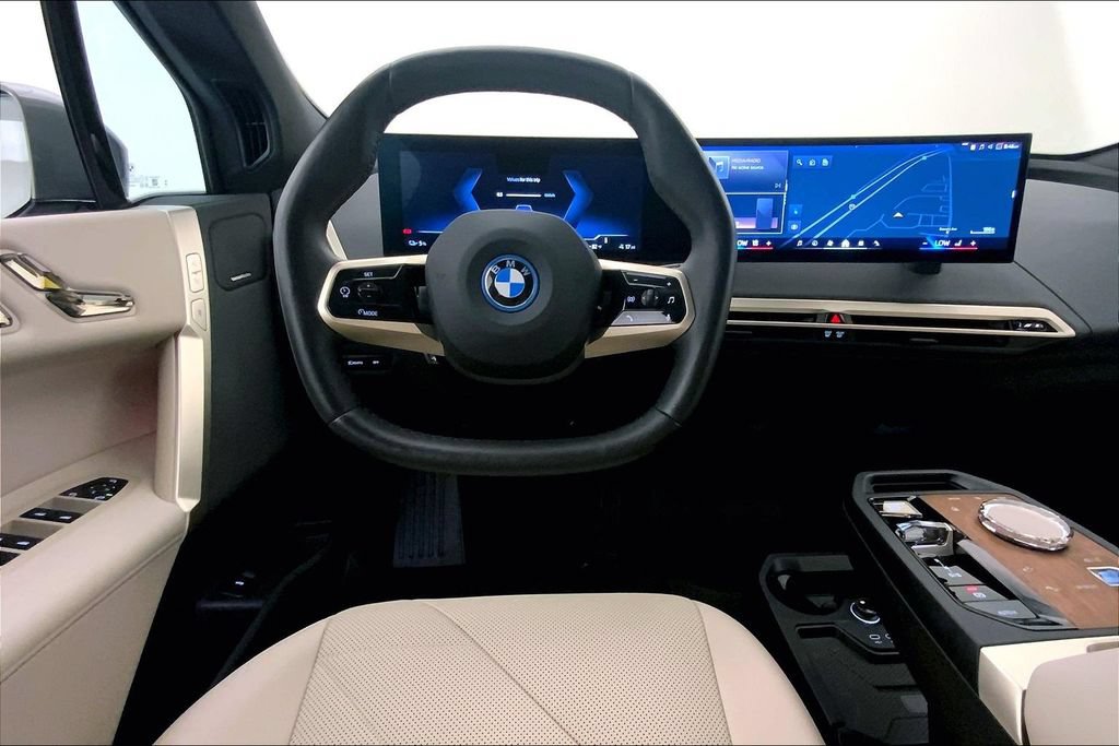 Certified 2024 BMW iX xDrive50 w/ Premium Package AWD/4WD image 4