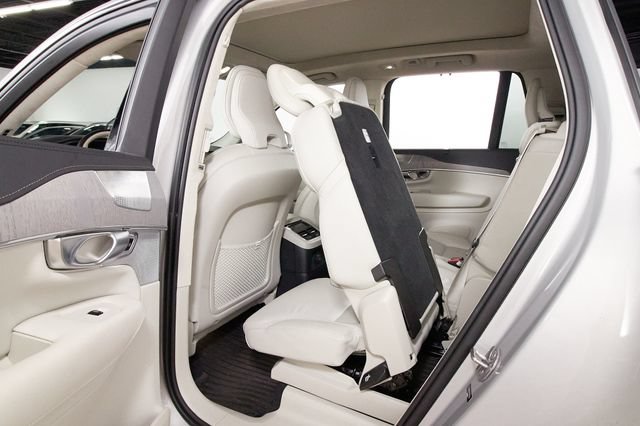 Certified 2024 Volvo XC90 T8 Ultimate w/ Lounge Package AWD/4WD image 24