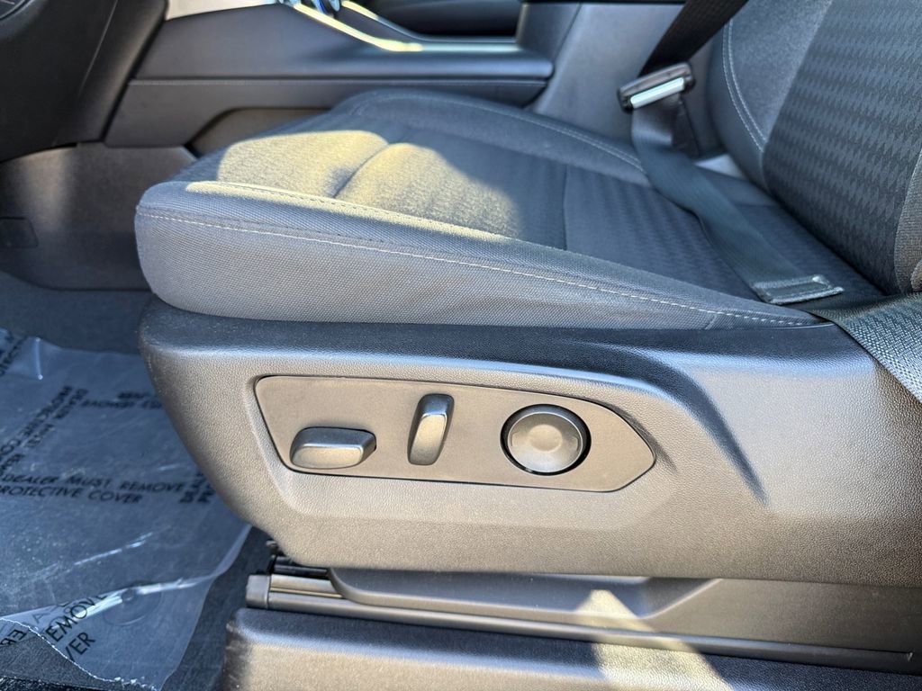 Used 2023 Chevrolet Suburban LS w/ Driver Alert Package image 17