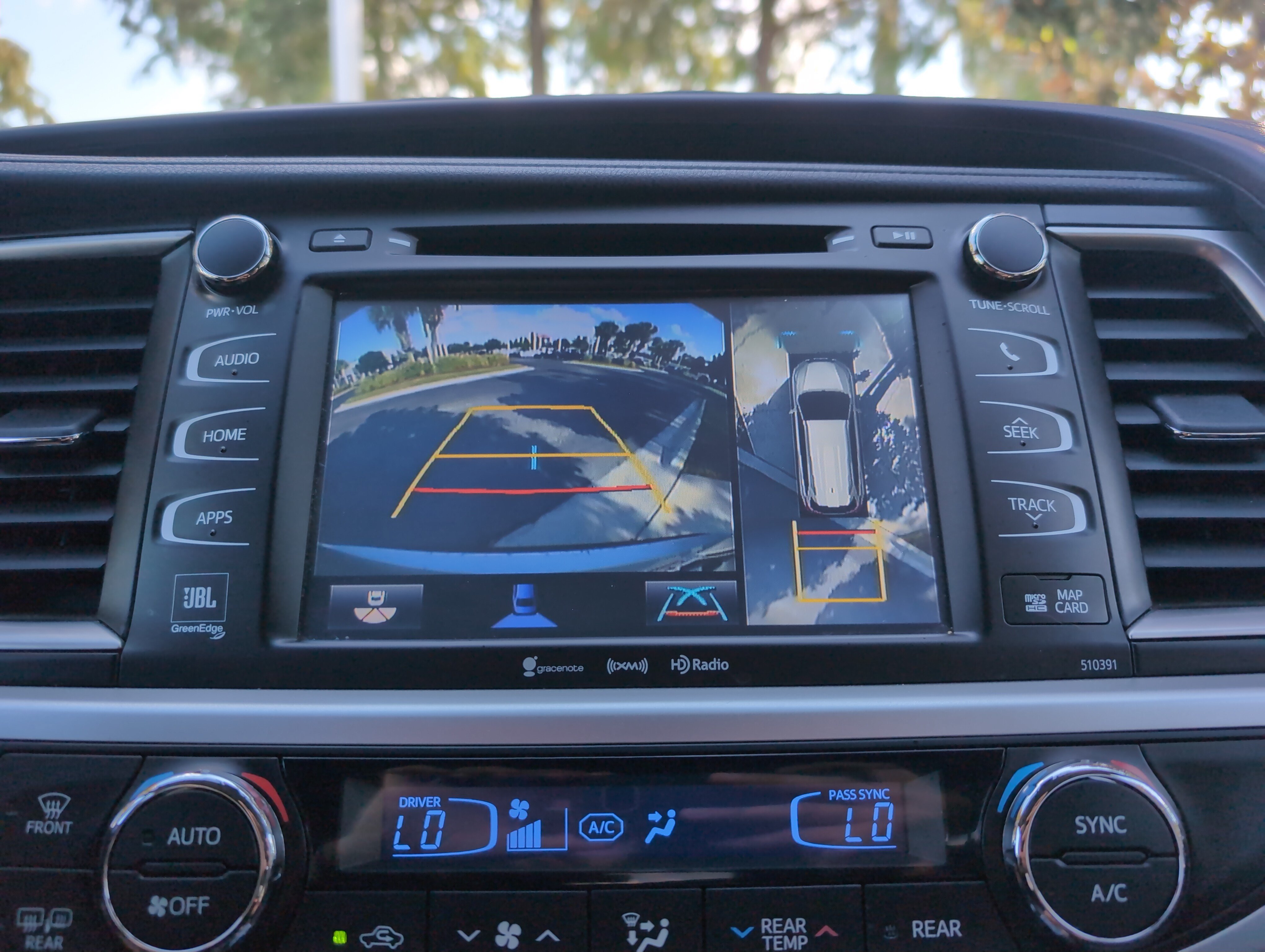 Used 2019 Toyota Highlander Limited Platinum AWD/4WD image 24