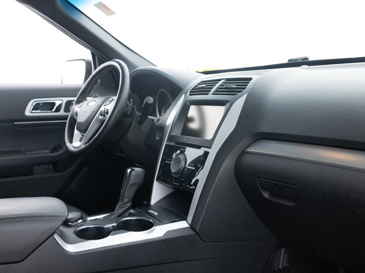 Used 2015 Ford Explorer Sport AWD/4WD image 28