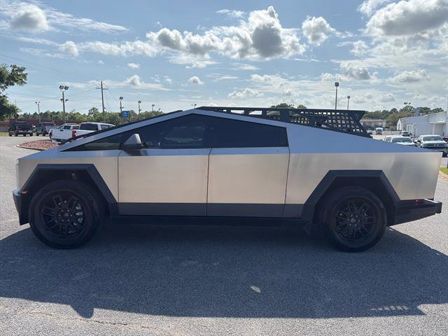 Used 2025 Tesla Cybertruck Cyberbeast AWD/4WD image 3