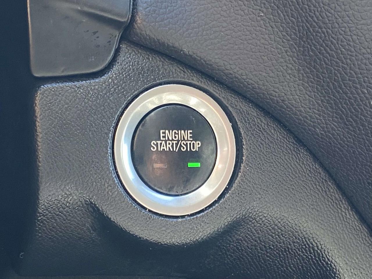 Used 2023 Chevrolet Equinox LT image 23