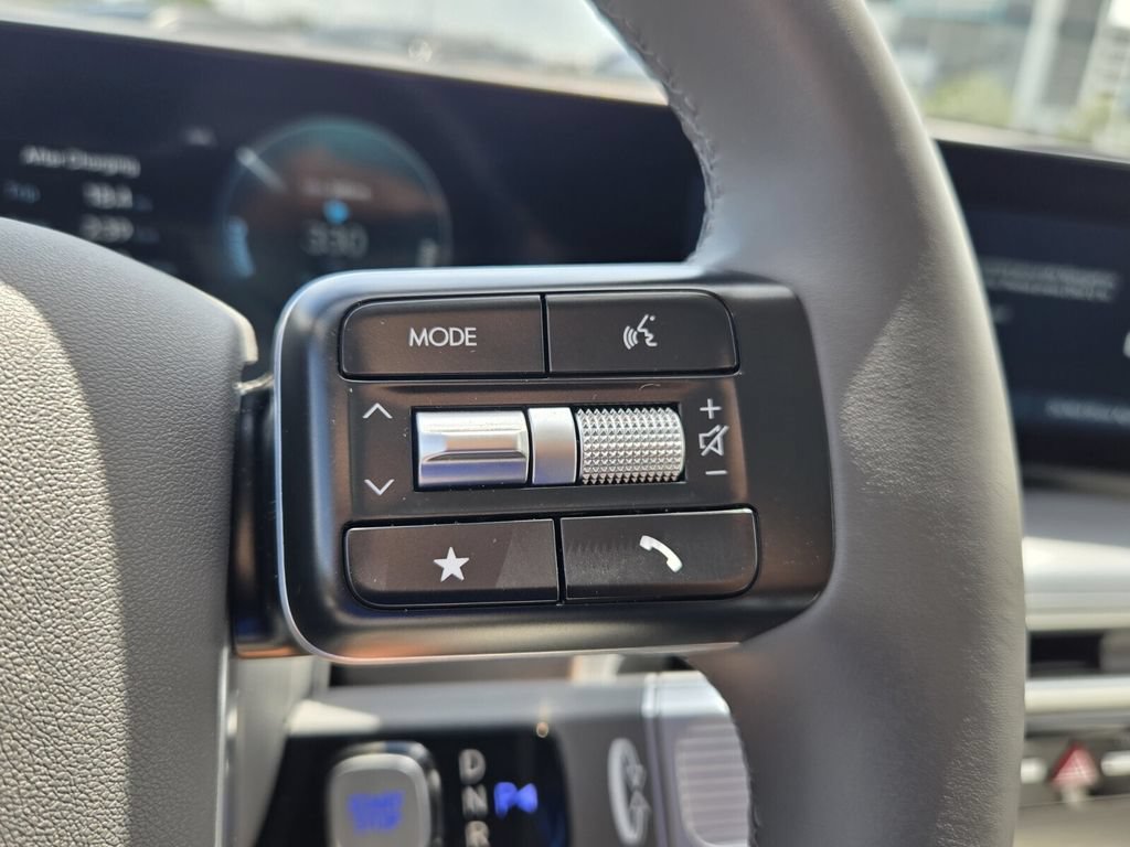 Certified 2026 Hyundai Ioniq 9 Limited AWD/4WD image 24