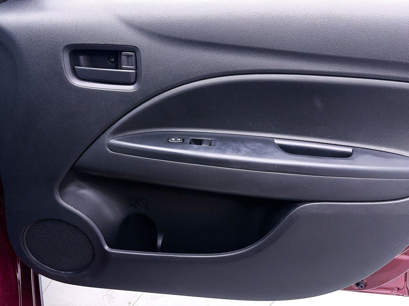 Used 2024 Mitsubishi Mirage ES FWD image 28