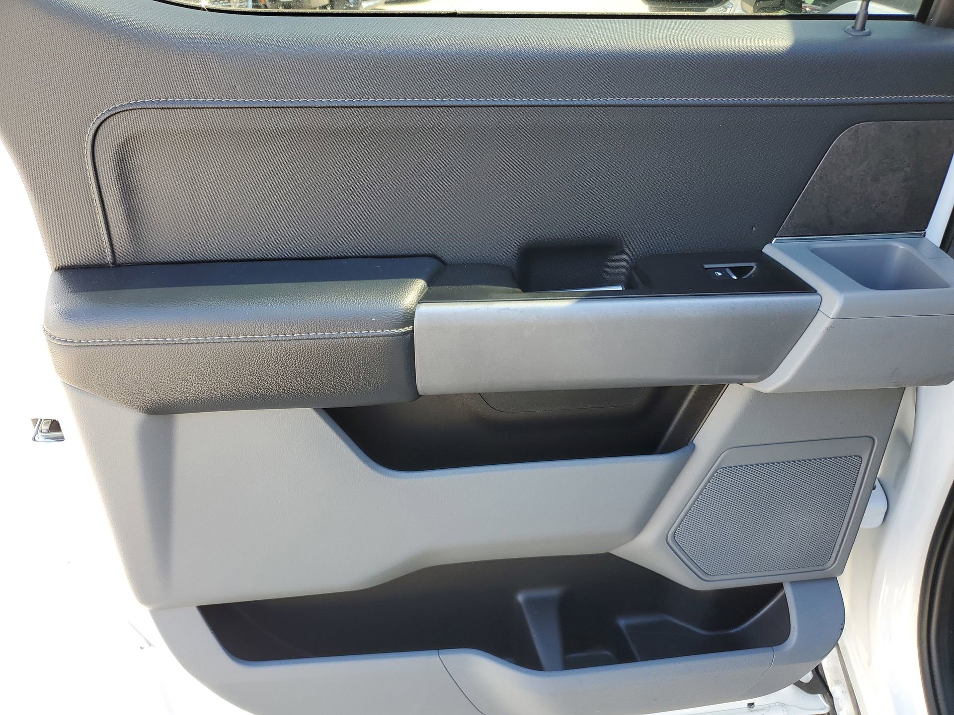 Used 2024 Ford F150 XLT w/ Mobile Office Package image 8