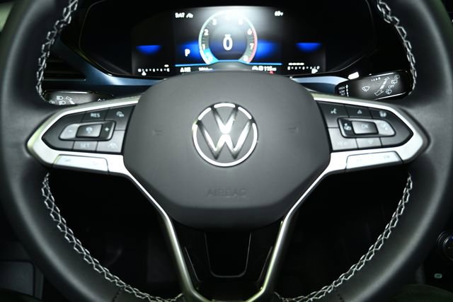 Used 2024 Volkswagen Taos SE image 41
