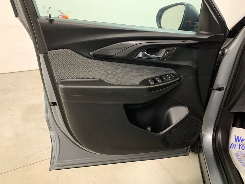 Used 2023 Chevrolet TrailBlazer LS image 16