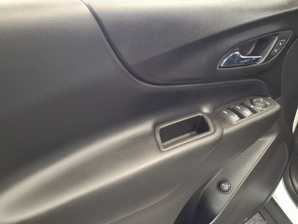 Used 2020 Chevrolet Equinox LT image 8