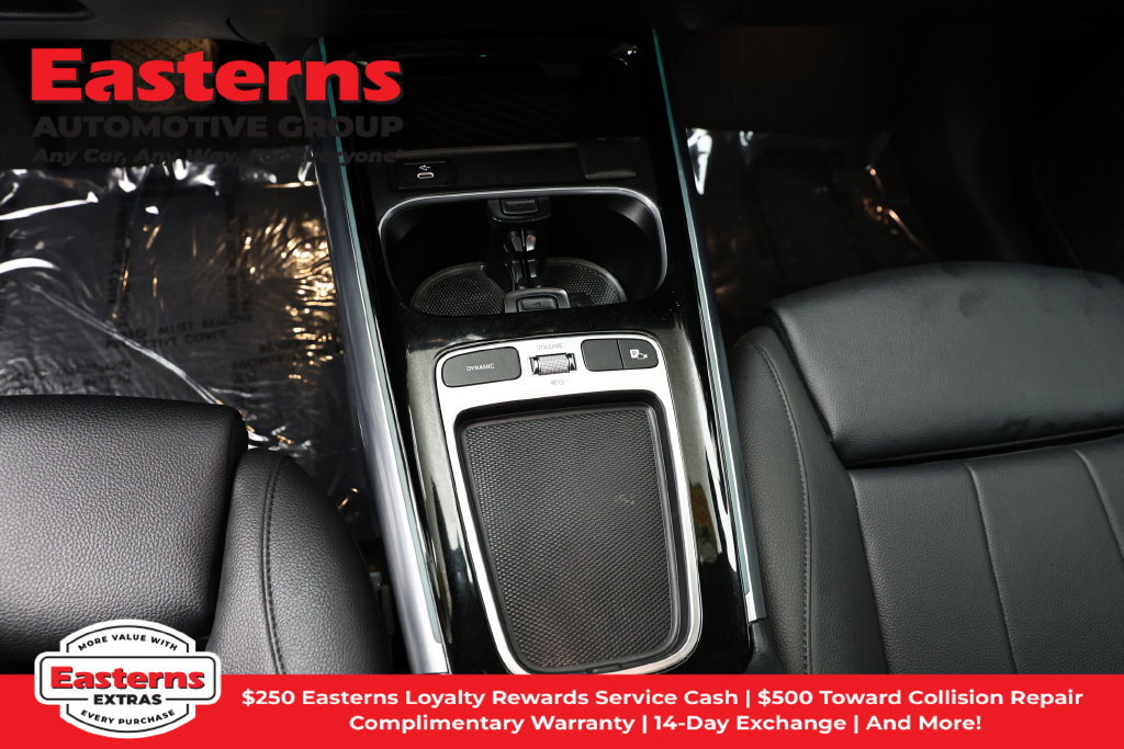 Used 2025 Mercedes-Benz GLA 250 image 14
