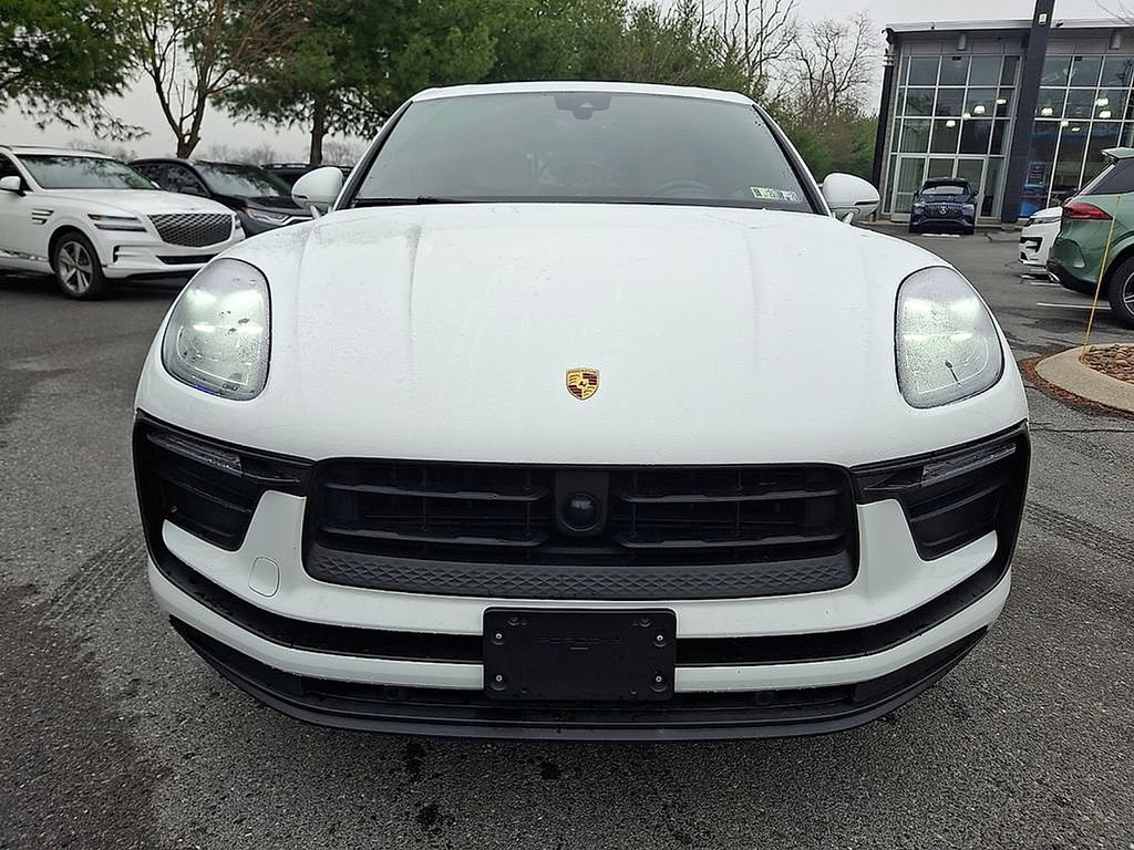 Used 2024 Porsche Macan AWD/4WD image 5