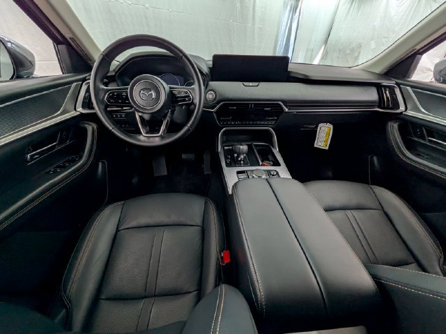 Used 2026 MAZDA CX-90 3.3 Turbo w/ Preferred Package AWD/4WD image 10