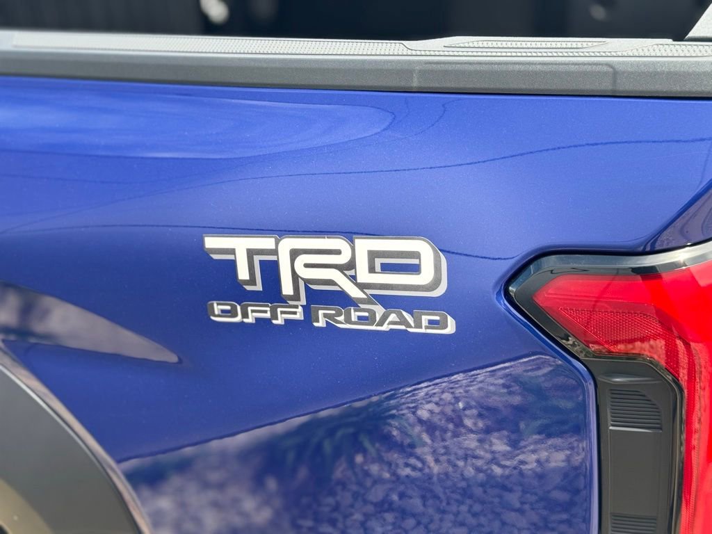Used 2024 Toyota Tacoma TRD Off-Road w/ TRD Off Road Upgrade Package AWD/4WD image 43