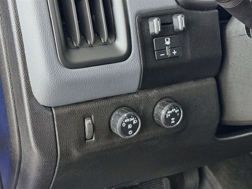 Used 2018 Chevrolet Colorado Z71 AWD/4WD image 11