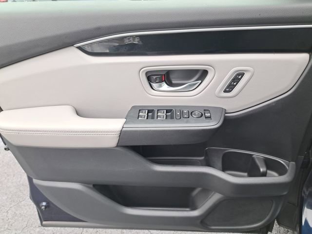 Certified 2025 Honda Pilot Touring image 21