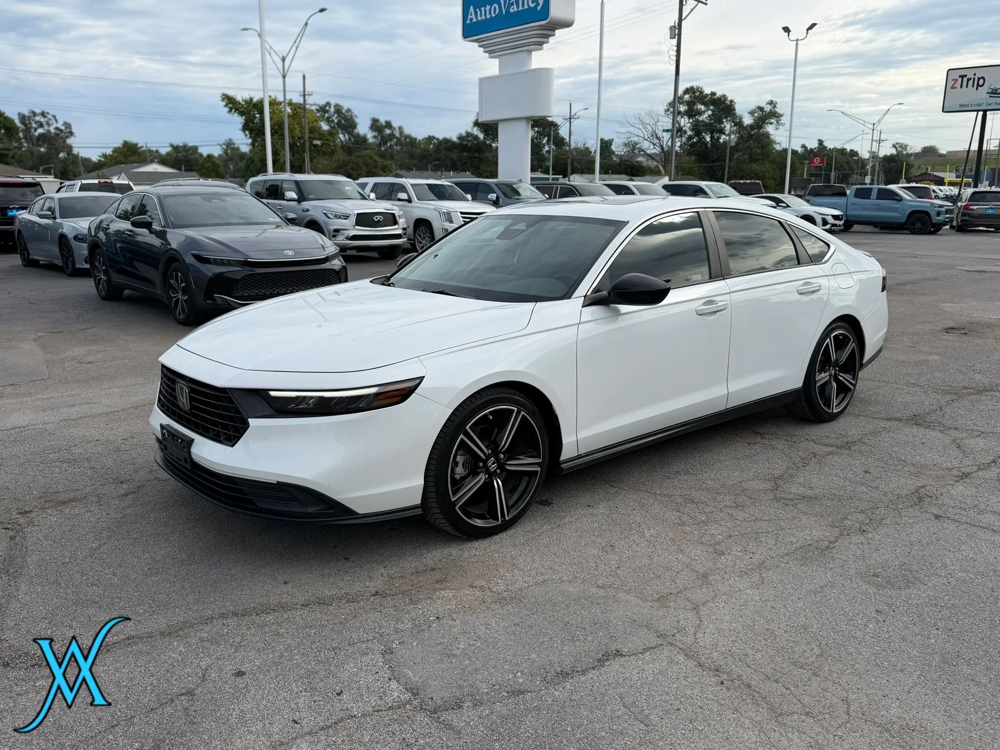 Used 2023 Honda Accord Sport image 3