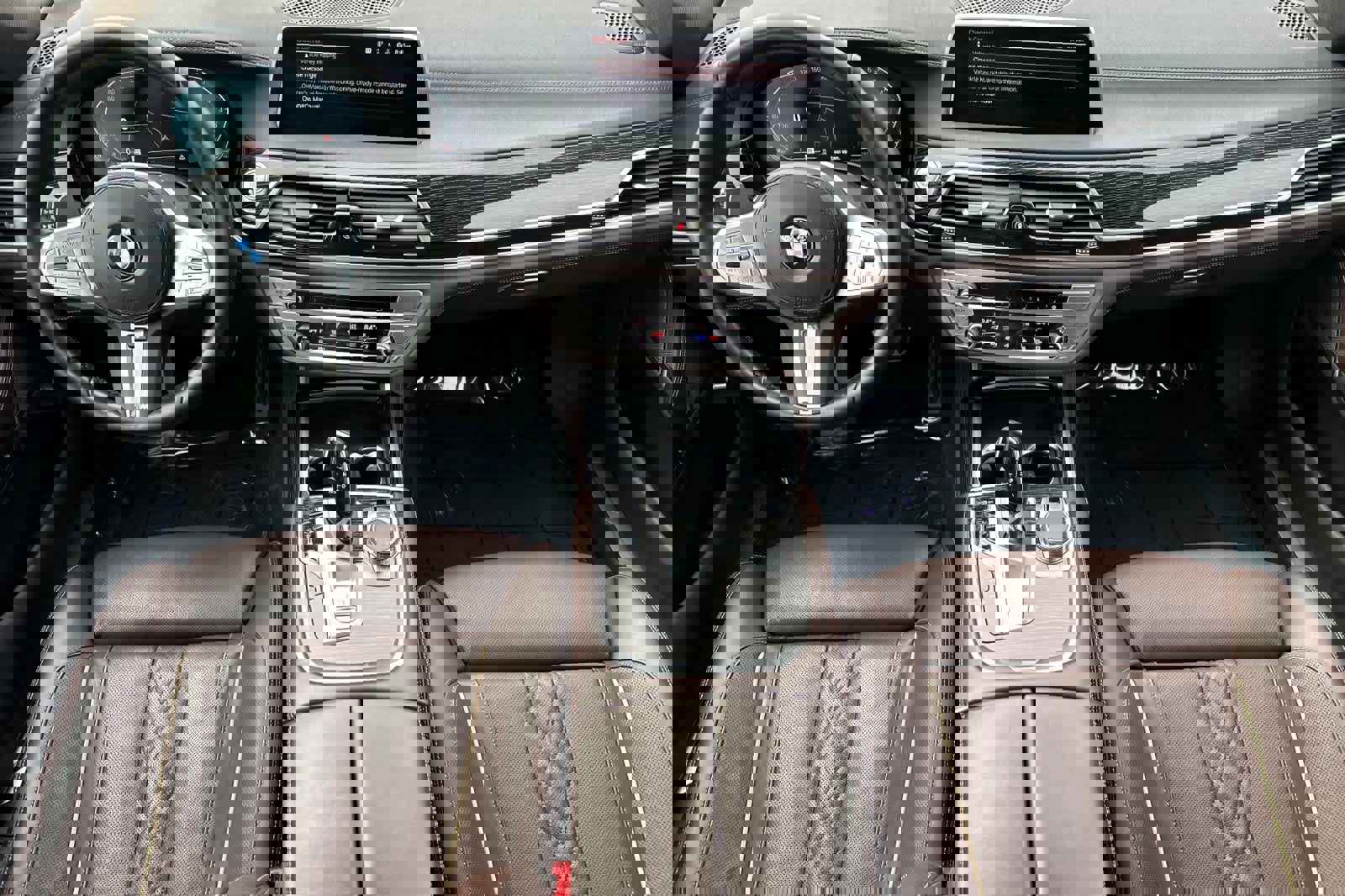 Used 2022 BMW 740i w/ M Sport Package image 3