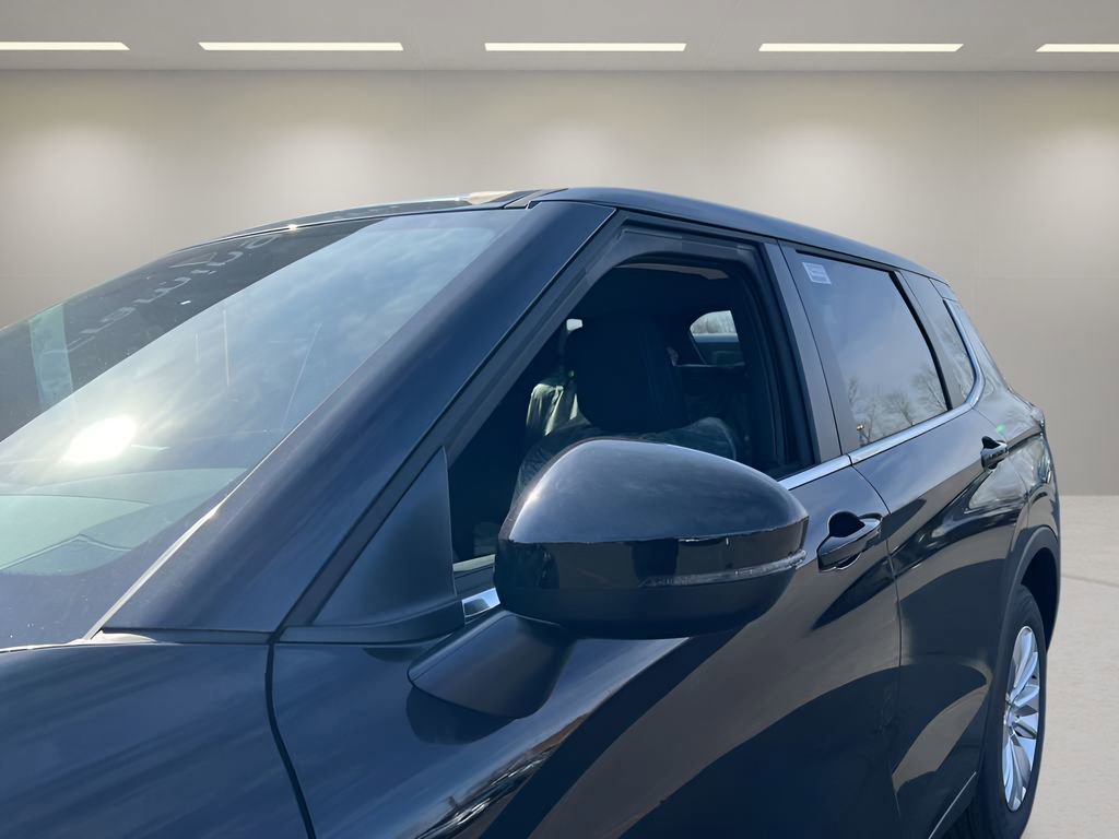 New 2026 Mitsubishi Outlander ES image 12