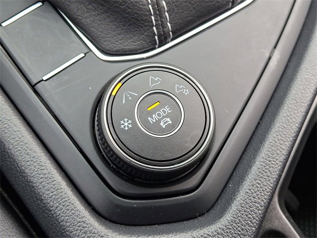 Used 2022 Volkswagen Taos SE image 22