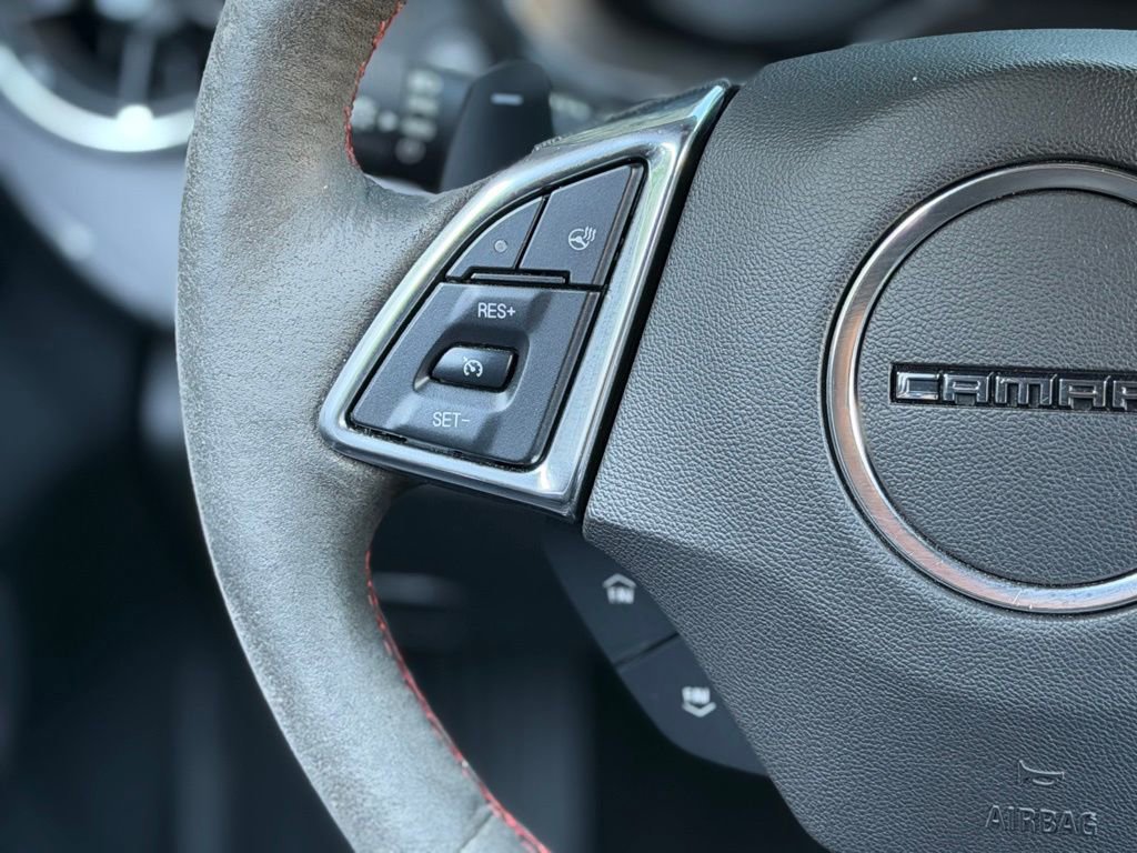 Used 2019 Chevrolet Camaro ZL1 RWD image 39