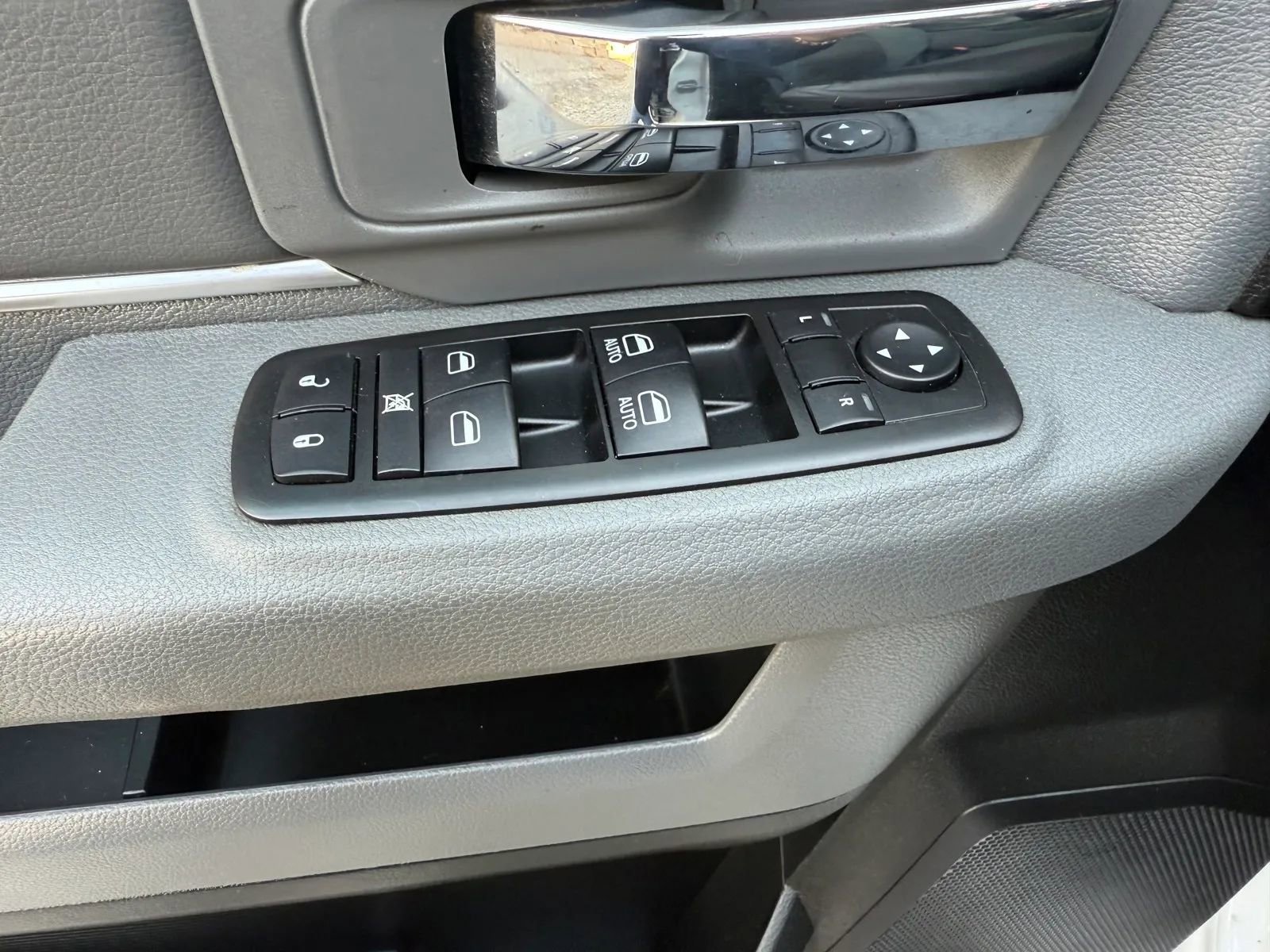 Used 2014 RAM 1500 Big Horn image 13