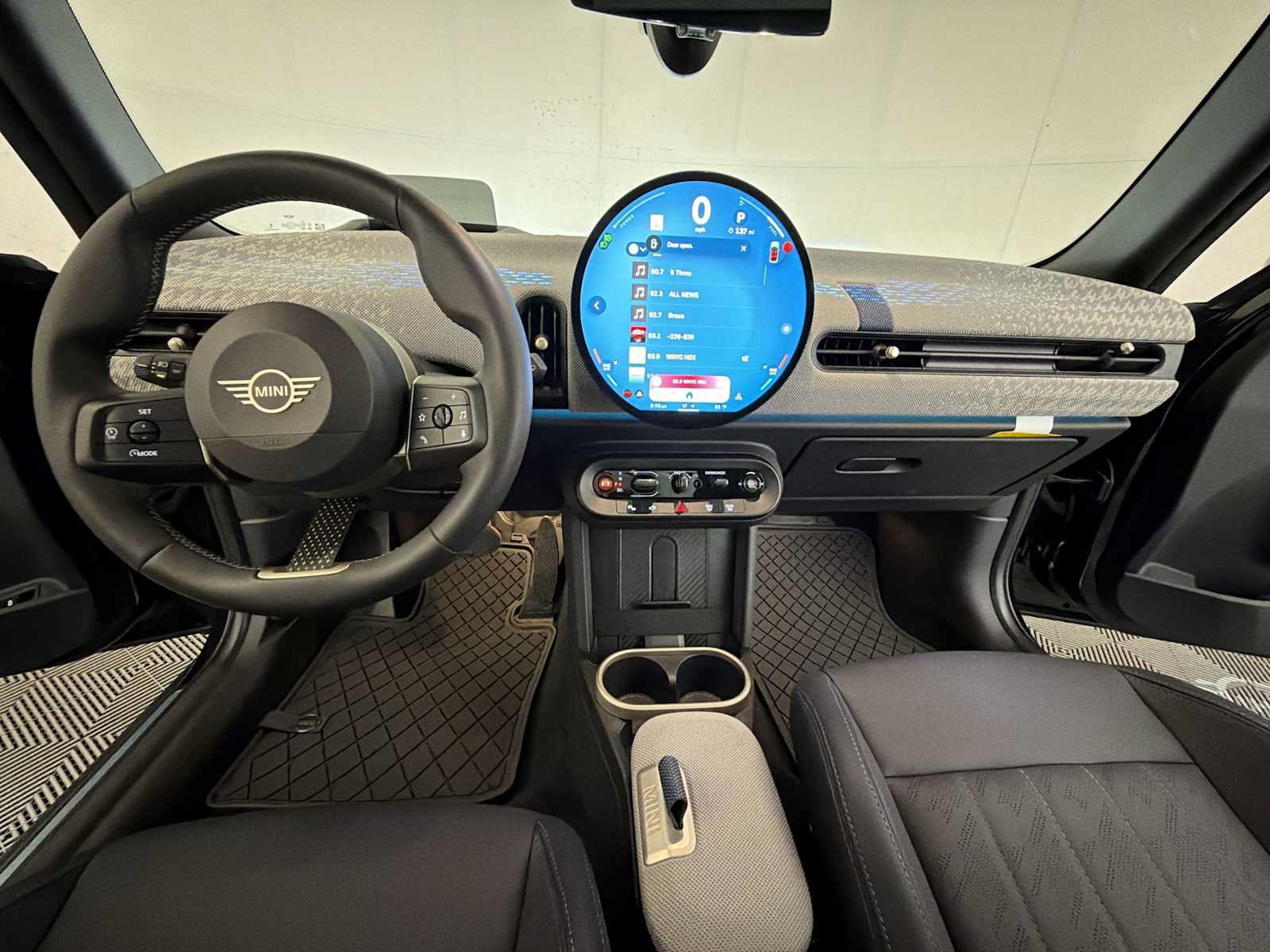 Used 2026 MINI Cooper 4-Door Hardtop FWD image 14