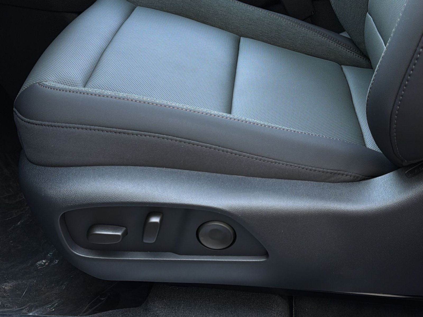 New 2026 GMC Terrain AT4 AWD/4WD image 14