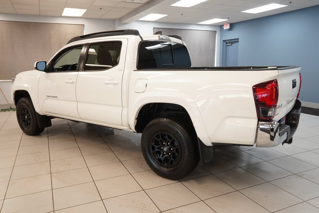 Used 2021 Toyota Tacoma SR5 AWD/4WD image 7