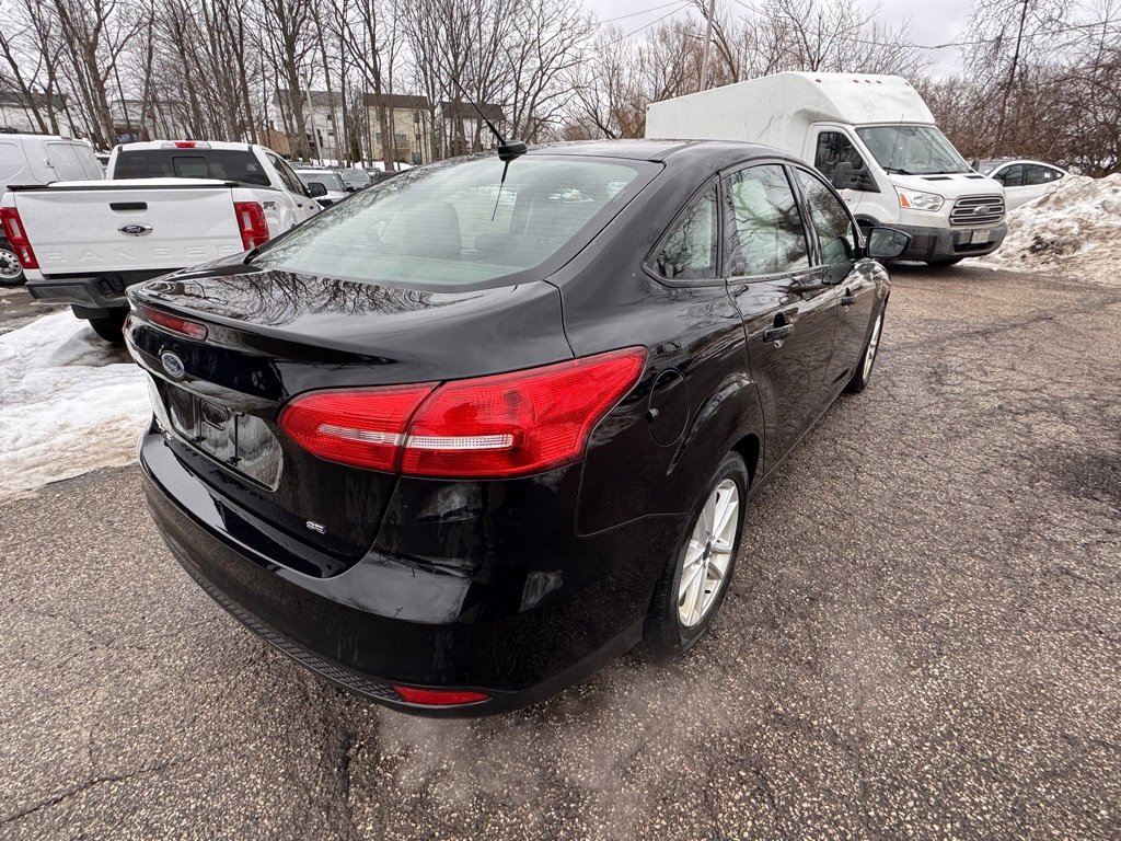 Certified 2018 Ford Focus SE image 5