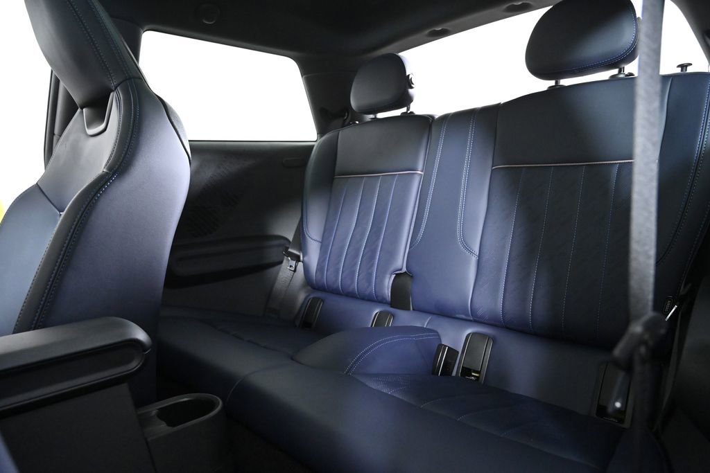 Certified 2025 MINI Cooper S image 27