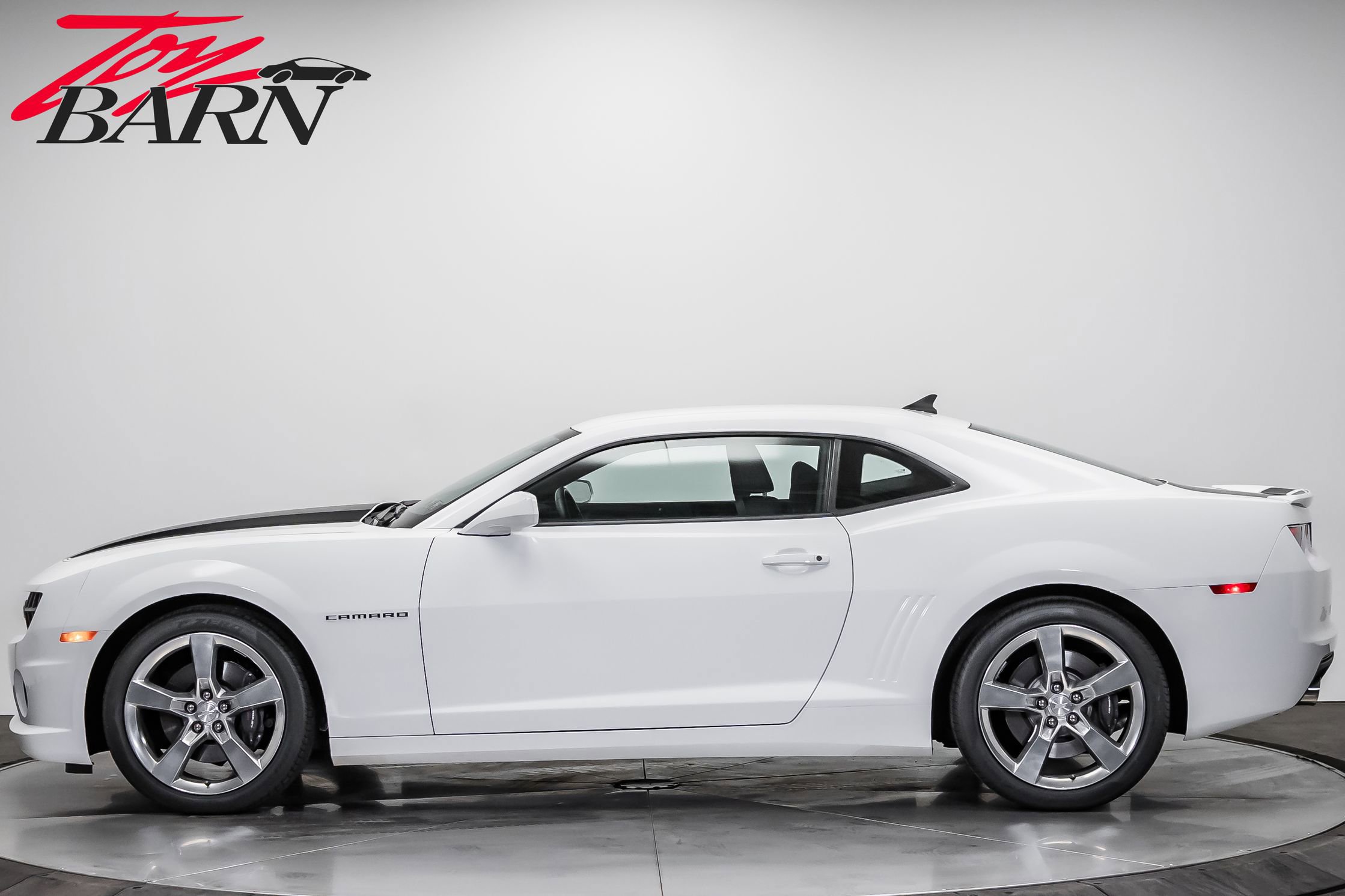 Used 2010 Chevrolet Camaro SS w/ RS Package image 2
