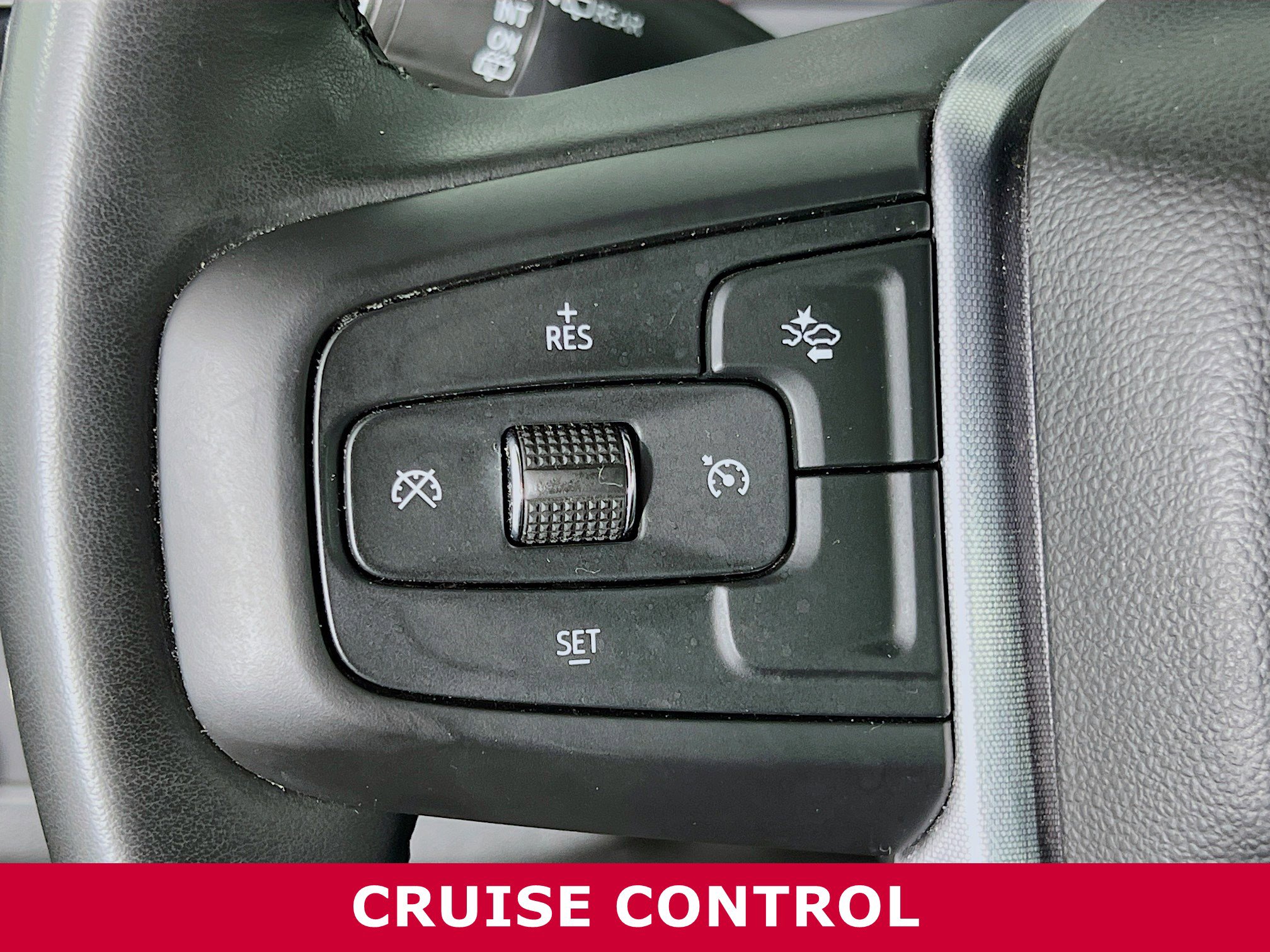 Used 2024 GMC Yukon XL SLT image 14