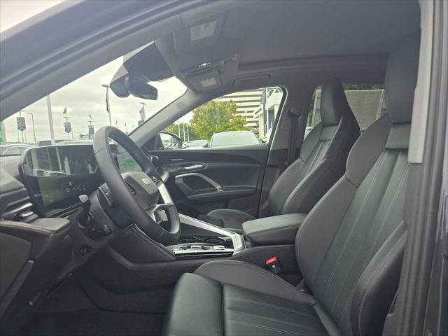 Used 2025 Audi Q5 Premium Plus w/ Premium Plus AWD/4WD image 21