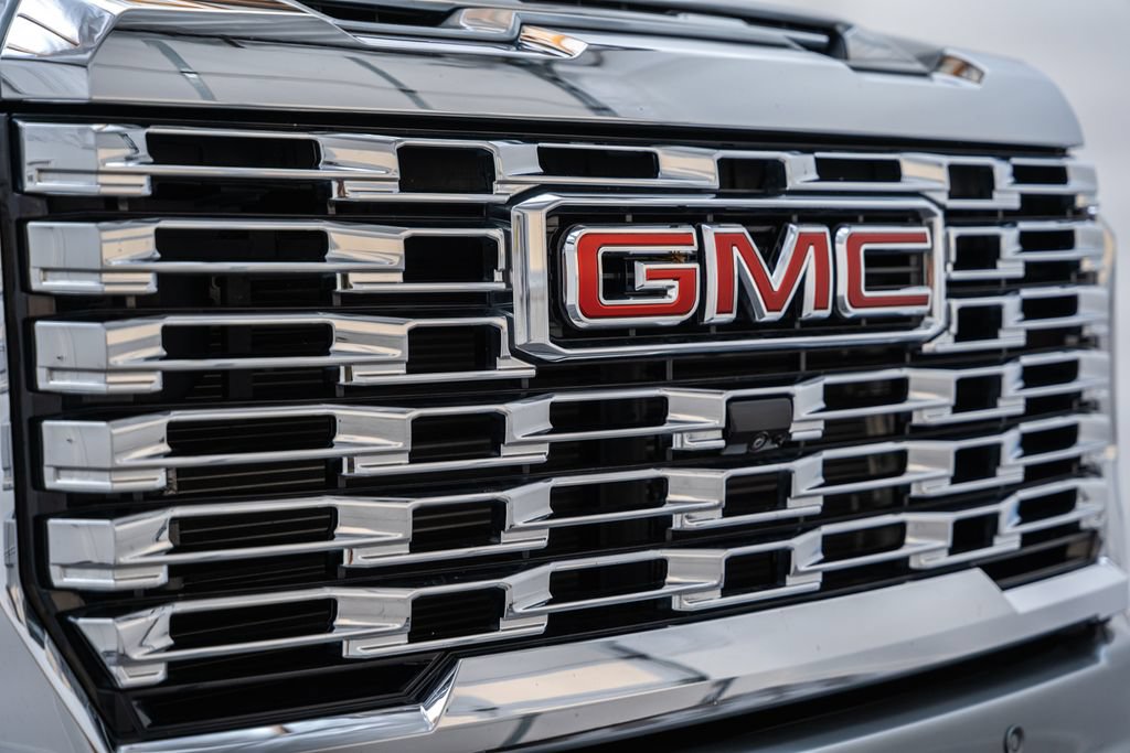 Used 2025 GMC Sierra 3500 Denali w/ Denali Reserve Package AWD/4WD image 14